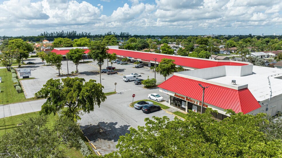 More Photos Of 4553-4613 N University Dr, Lauderhill Unknown For Lease