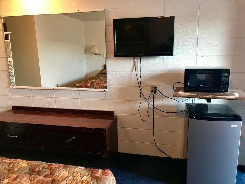 More Photos Of 3000 N Broadway St, Poteau Hotel For Sale