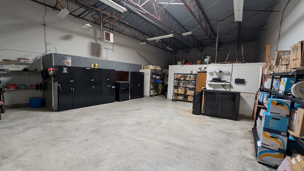 More Photos Of 3250 Old Farm Ln, Commerce Township Warehouse For Lease