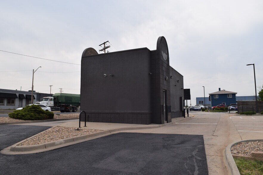 More Photos Of 1285 S Santa Fe Dr, Denver Freestanding For Lease