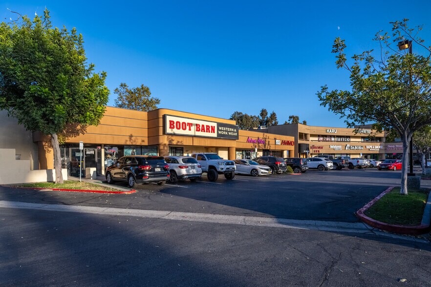 More Photos Of 4411 Mercury St, San Diego Unknown For Lease