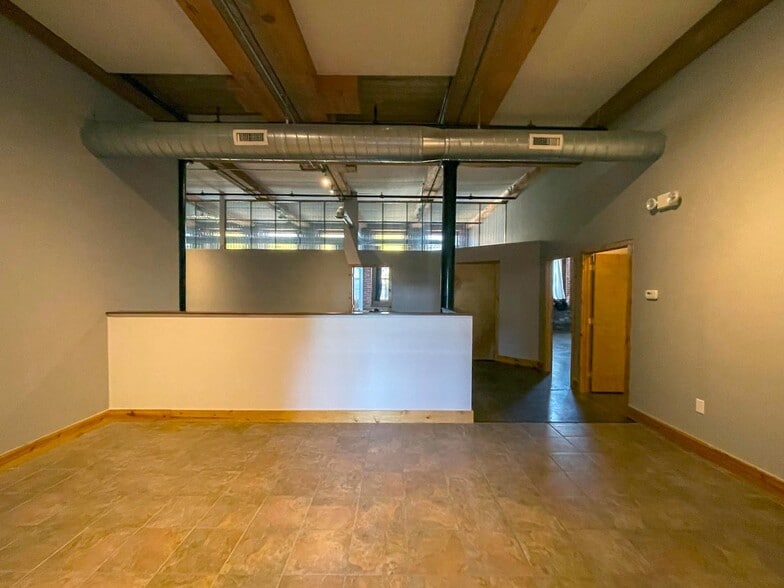 More Photos Of 600 N Hartley St, York Office Residential For Sale