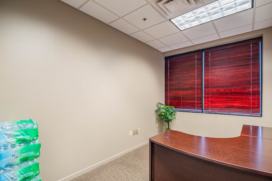 More Photos Of 12515 W Bell Rd, Surprise Office For Lease