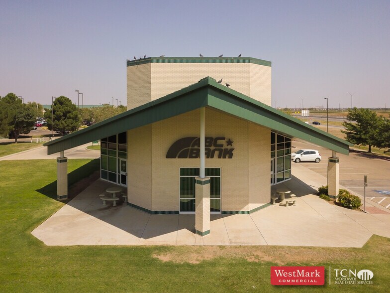 Primary Photo Of 4656 N Loop 289, Lubbock Bank For Sale