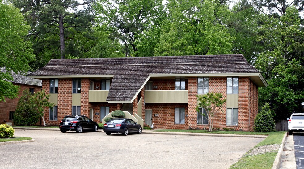 More Photos Of 1080 Laskin Rd, Virginia Beach Office For Lease