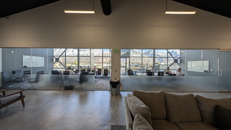 More Photos Of 1640-1658 S State St, Orem Freestanding For Lease