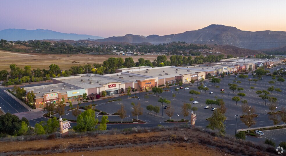 More Photos Of 2430-3485 Cajalco Rd, Corona Unknown For Lease