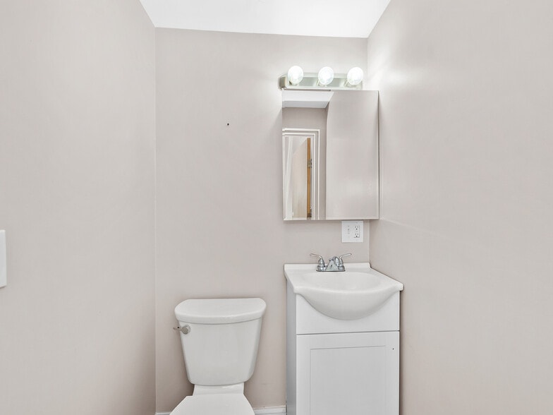 More Photos Of 84 Eastern Ave, Malden Storefront Retail Office For Lease