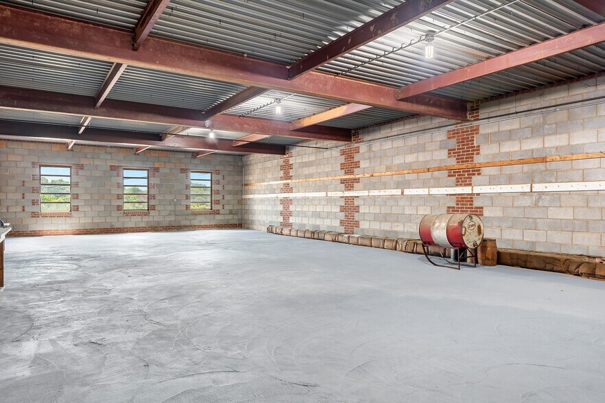 More Photos Of 426-430 Western Ave, Statesville Freestanding For Lease