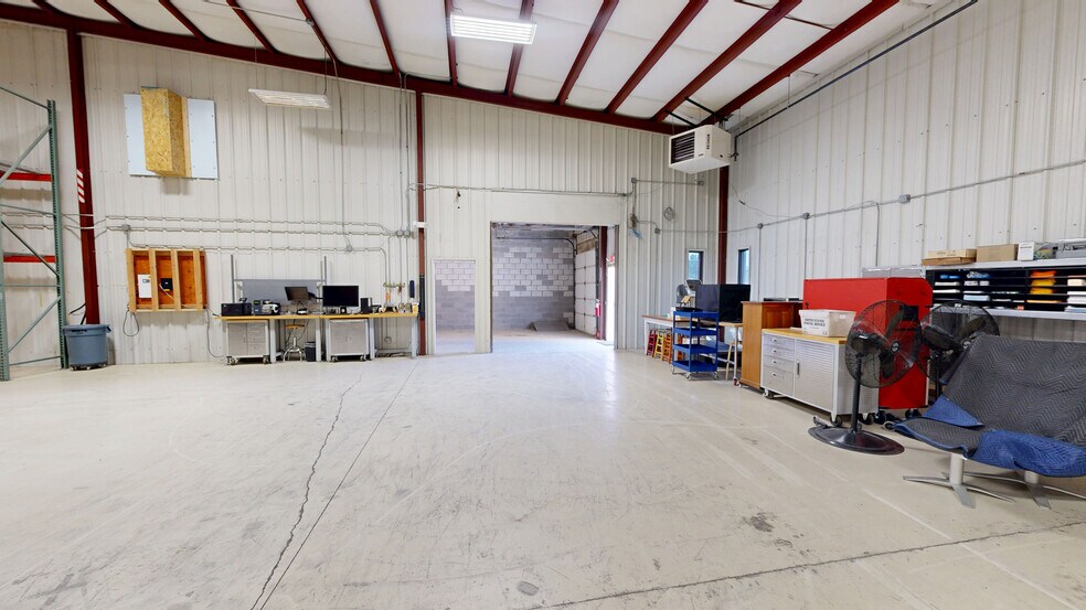 More Photos Of 2003 Town West Dr, Rogers Warehouse For Lease