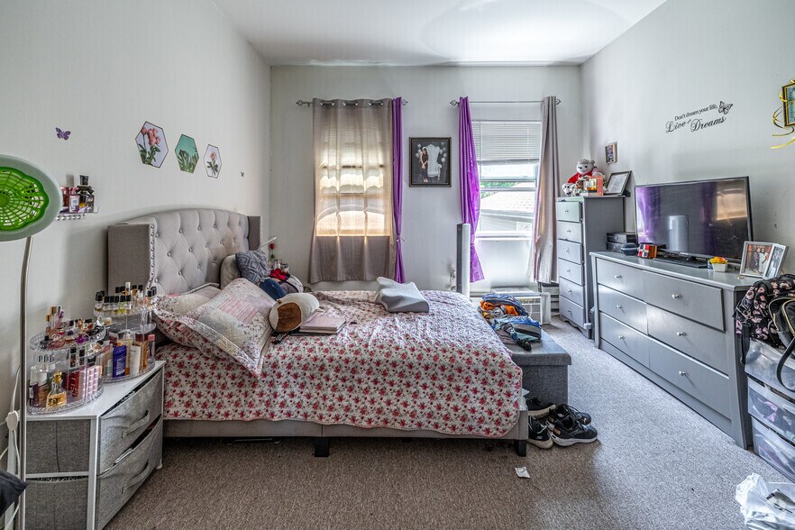 More Photos Of 1180 Summit Ave, Jersey City Storefront Retail Residential For Sale