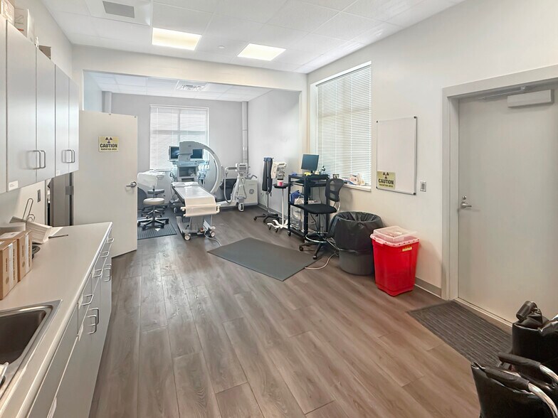 More Photos Of 4280 Watermelon Rd, Northport Office For Sale