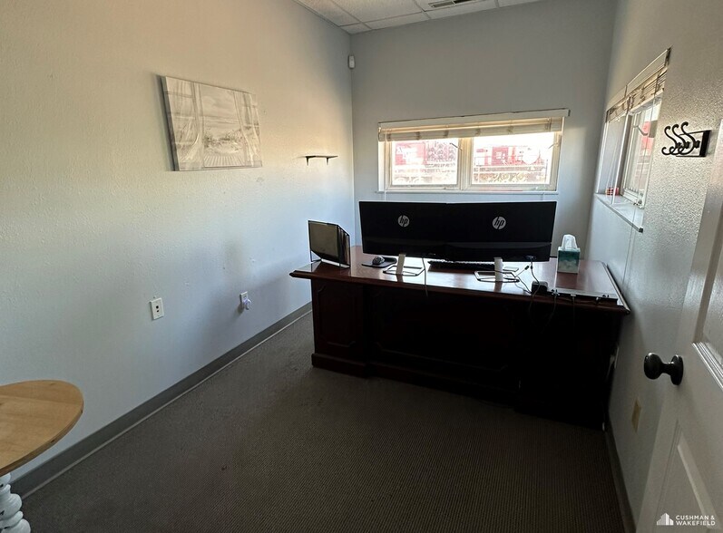 More Photos Of 112 E 30th St, Greeley Warehouse For Lease