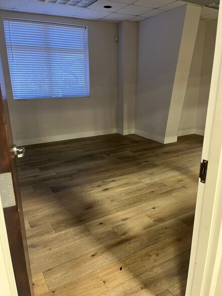 More Photos Of 5201 Old Poole Rd, Raleigh Light Manufacturing For Lease