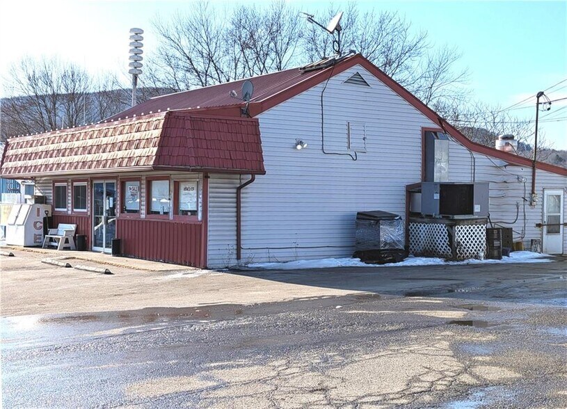 More Photos Of 22287 US-6, Port Allegany General Retail For Sale