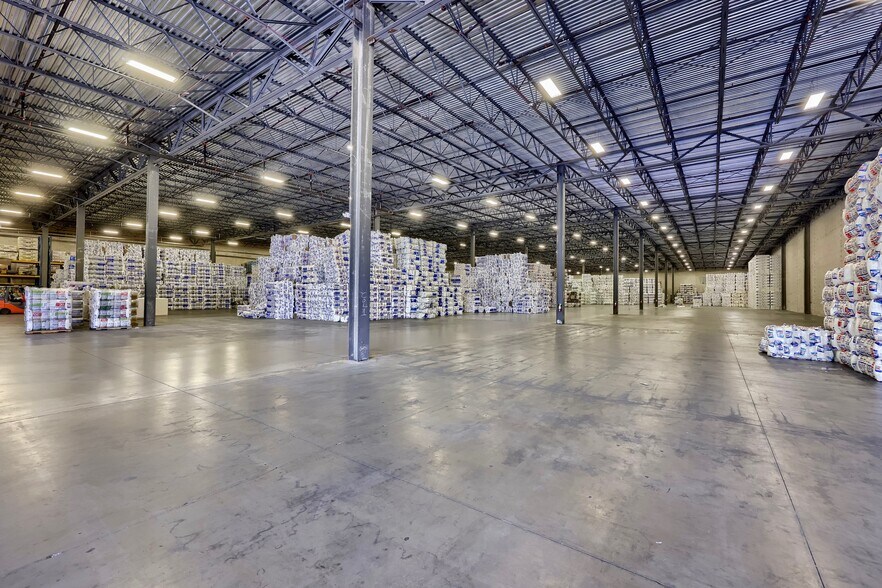 More Photos Of 22 Blackhawk Ln, Elizabethtown Distribution For Sale