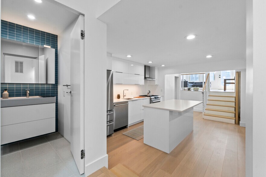 More Photos Of 422 S Highland Ave, Baltimore Storefront Retail Residential For Sale