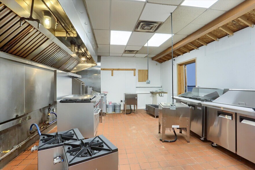 More Photos Of 5948 Linglestown Rd, Harrisburg Restaurant For Sale