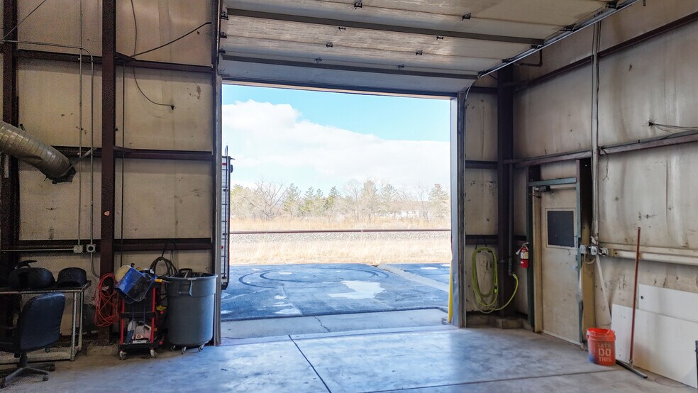 More Photos Of 8017 S 1st St, Wellington Warehouse For Sale