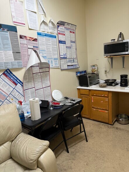 More Photos Of 7922 Dublin Blvd, Dublin Freestanding For Sale