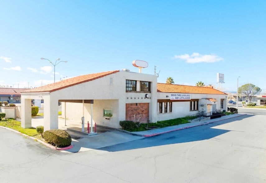 More Photos Of 44204-44276 10th St W, Lancaster Unknown For Lease