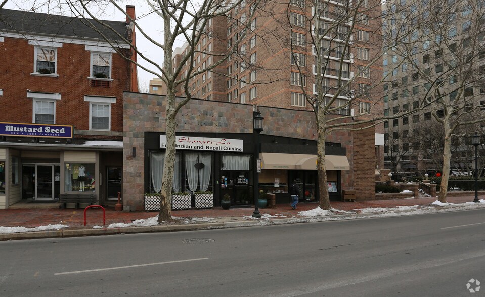 More Photos Of 7345 Wisconsin Ave, Bethesda General Retail For Sale