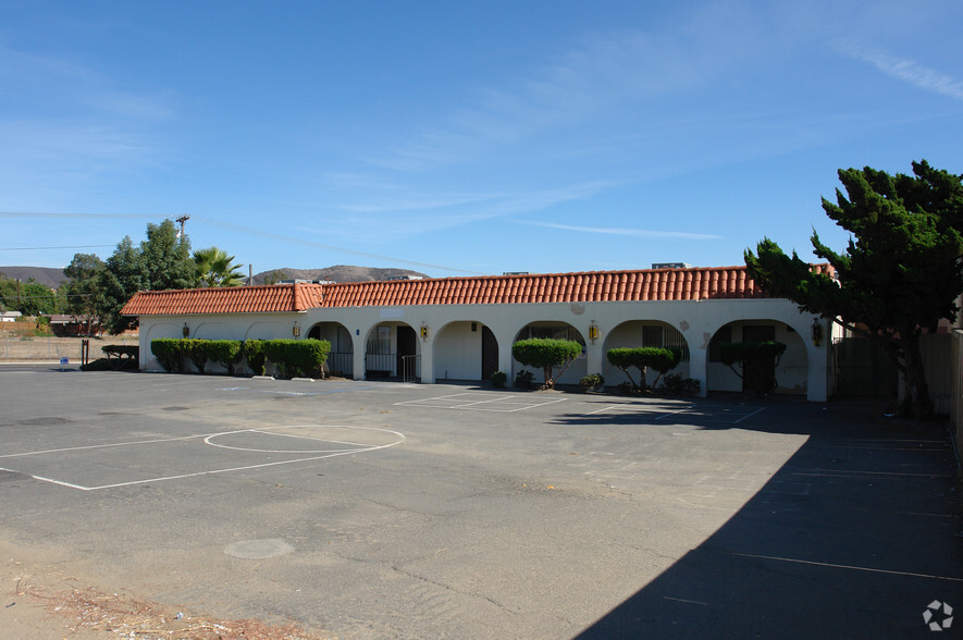 Primary Photo Of 1605 W Mission Rd, San Marcos Light Distribution For Lease