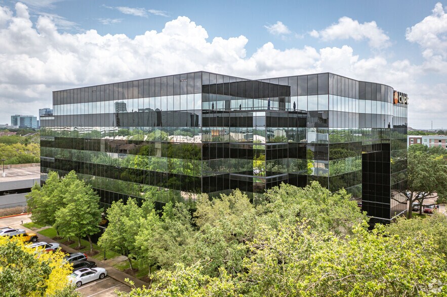 More Photos Of 2901 Wilcrest Dr, Houston Office For Lease