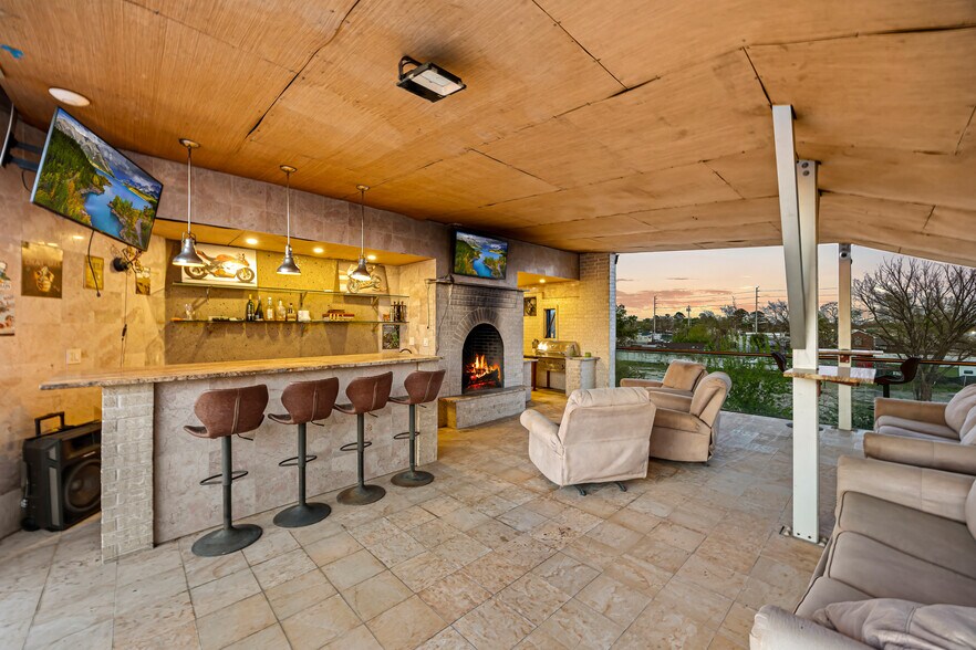 More Photos Of 4015 Luell St, Houston Specialty For Sale