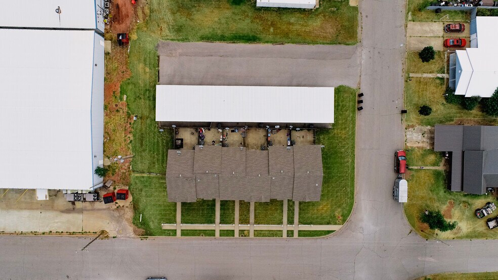 More Photos Of 108-118 E Blake St, Hinton Apartments For Sale