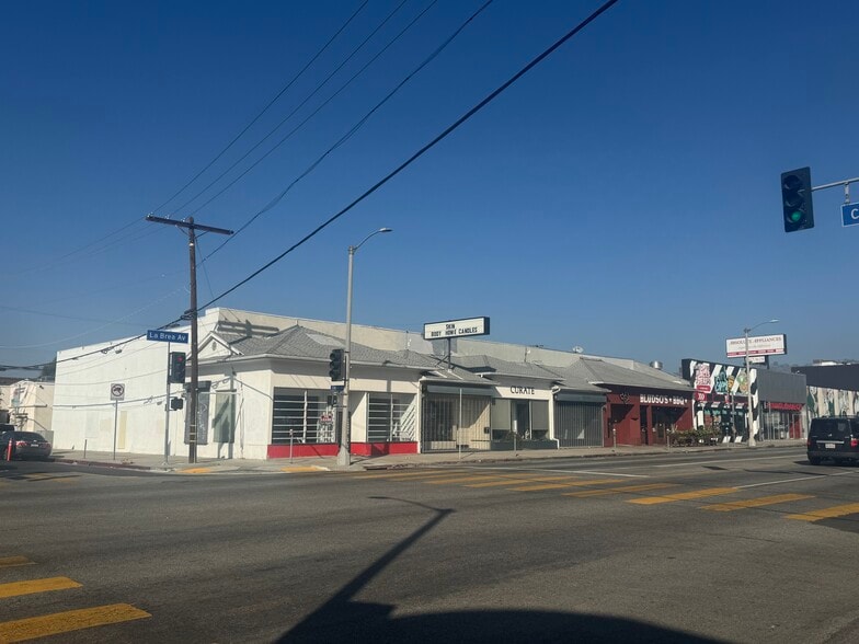 More Photos Of 601-609 N La Brea Ave, Los Angeles Storefront For Lease