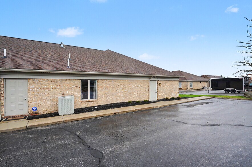 More Photos Of 819 Southwestern Run, Youngstown Medical For Sale
