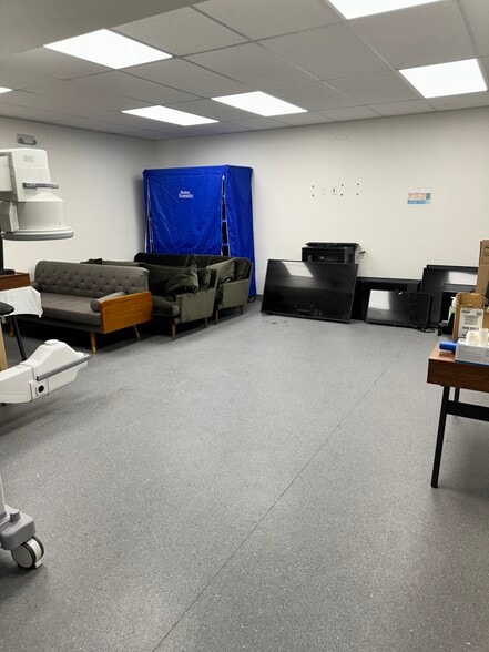 More Photos Of 1302 N Stanton St, El Paso Medical For Sale