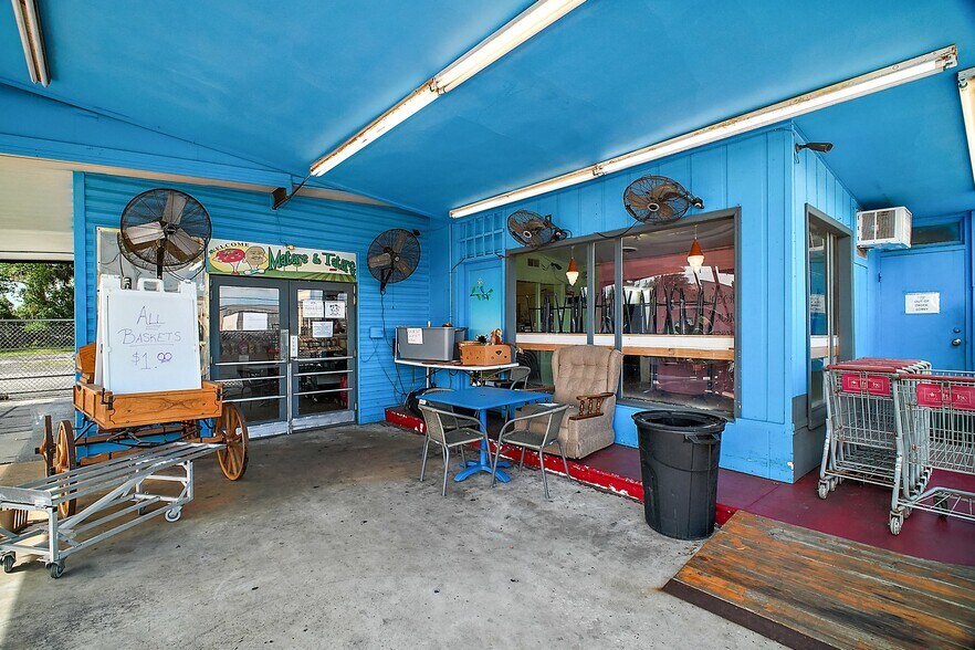 More Photos Of 454 N Park Ave, Apopka Storefront For Sale