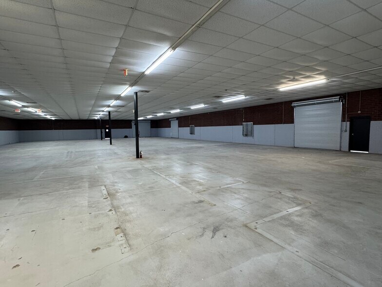 More Photos Of 10901 Downs Rd, Pineville Warehouse For Lease