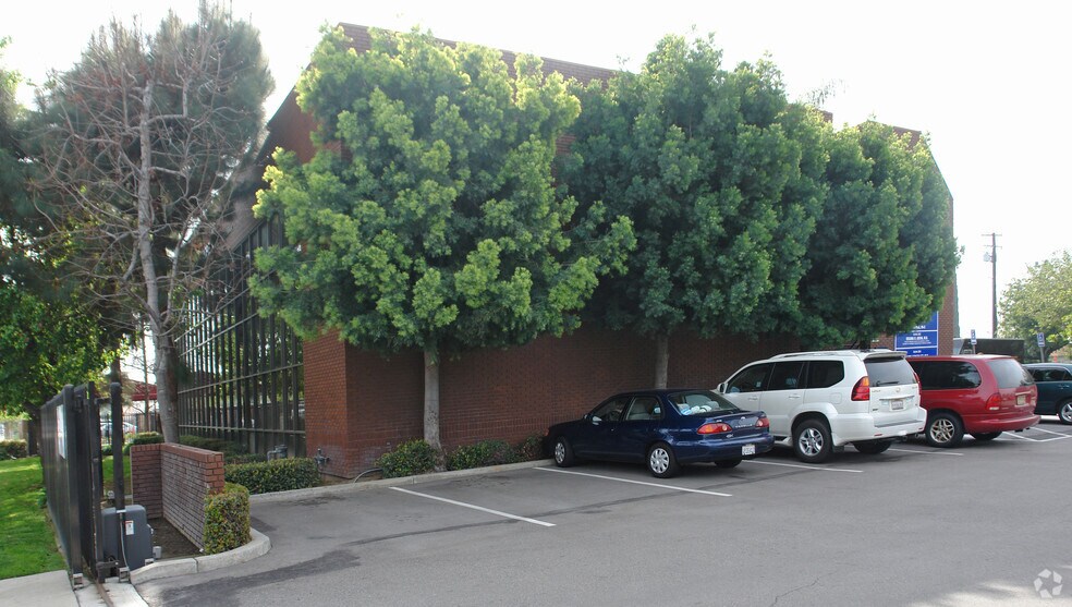 More Photos Of 350 Vinton Ave, Pomona Medical For Lease