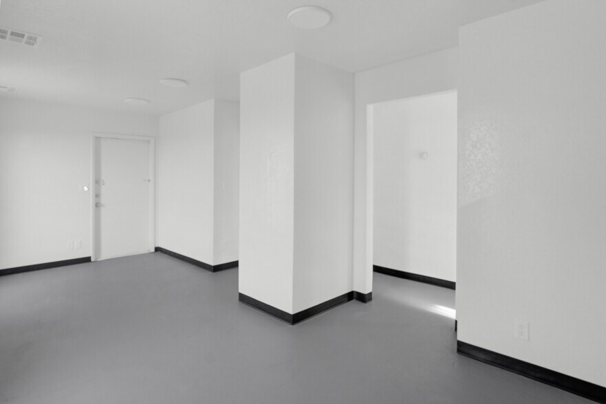 More Photos Of 7030 W Wilshire Blvd, Oklahoma City Storefront Retail Office For Sale