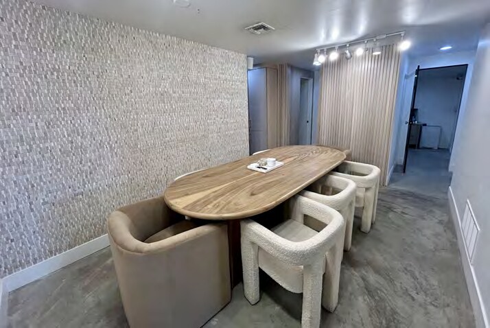 More Photos Of 6922 E 5th Ave, Scottsdale General Retail For Lease