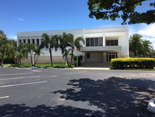 More Photos Of 5100 N Dixie Hwy, Oakland Park Office For Sale