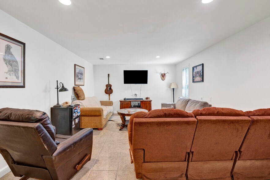 More Photos Of 19205 State Highway 181, Fairhope Office For Sale