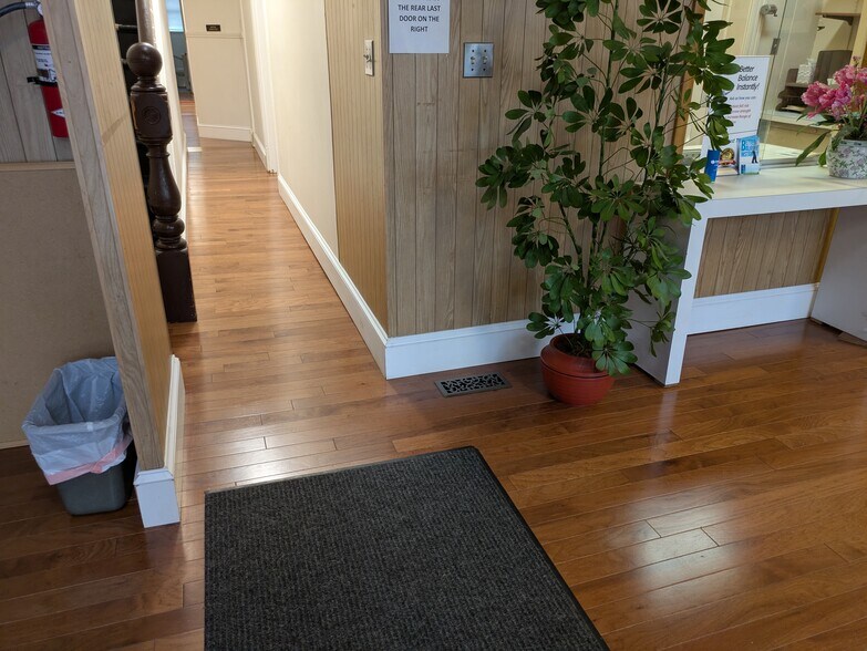 More Photos Of 848 W 36th St, Baltimore Medical For Lease