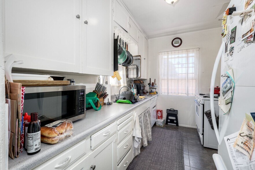 More Photos Of 4918 Del Monte Ave, San Diego Multifamily For Sale