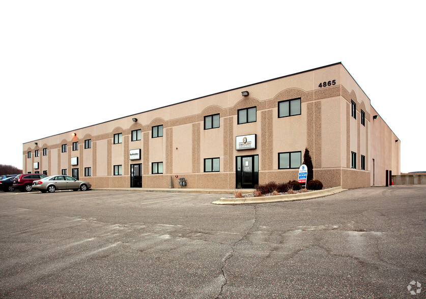 Primary Photo Of 4865 NW 19th St NW, Rochester Warehouse For Sale