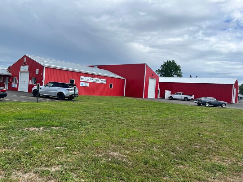 More Photos Of 111 W 1st St, Deer Park Auto Repair For Sale