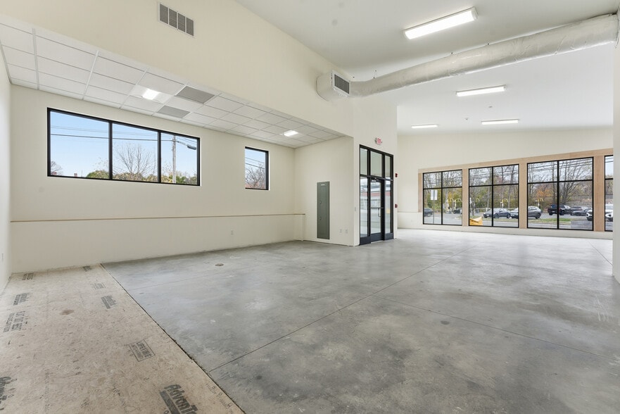 More Photos Of 5 Fulton Ave, Northampton General Retail For Lease