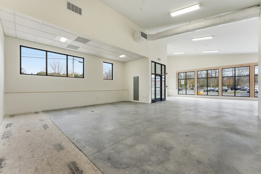 More Photos Of 5 Fulton Ave, Northampton General Retail For Lease