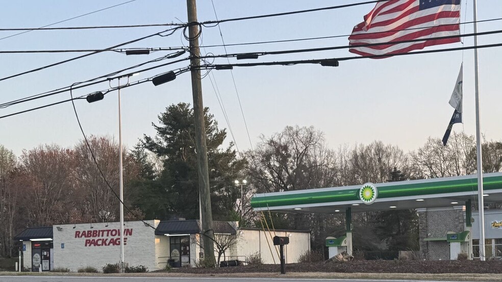 More Photos Of 2318 Old Cornelia Hwy, Gainesville Convenience Store For Sale