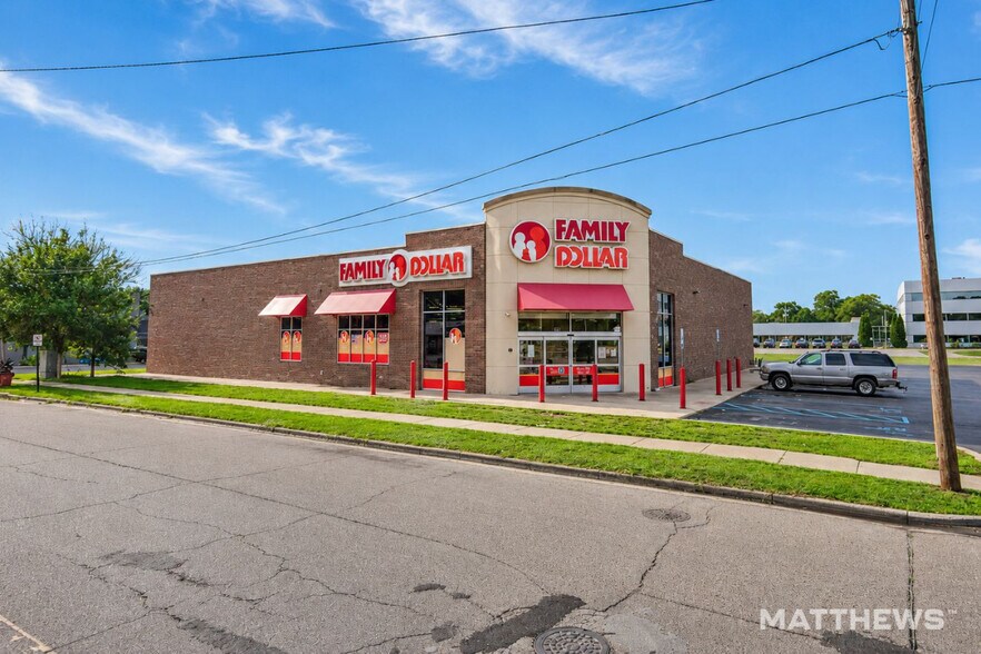 More Photos Of 120 E Broadway Ave, Muskegon Freestanding For Sale