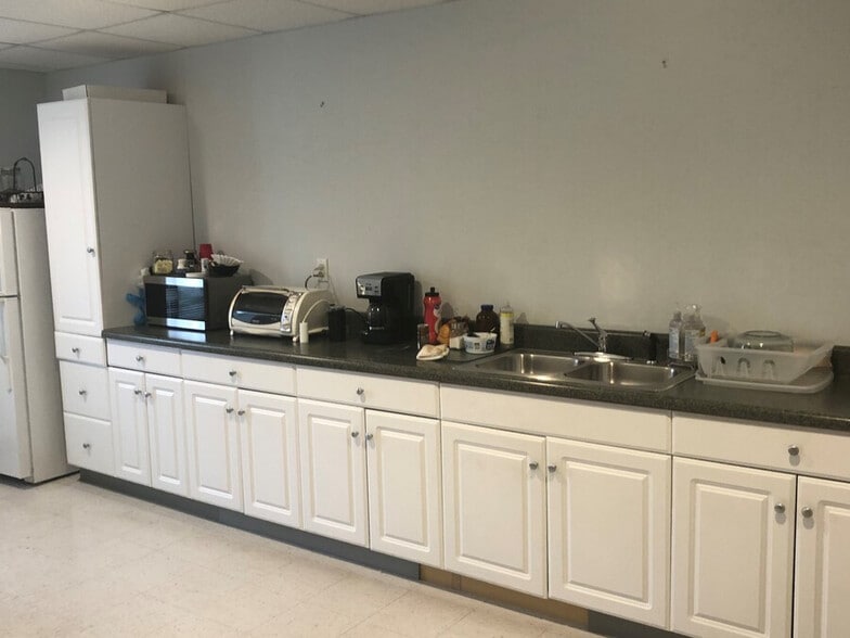 More Photos Of 3216 S Alston Ave, Durham Warehouse For Sale