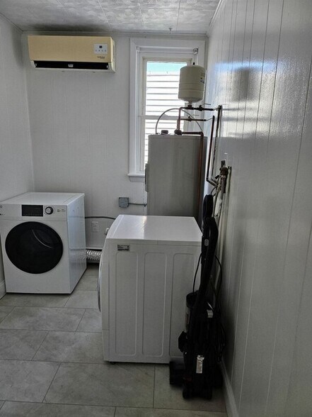 More Photos Of 707 West Ave, Jenkintown Storefront Retail Residential For Lease